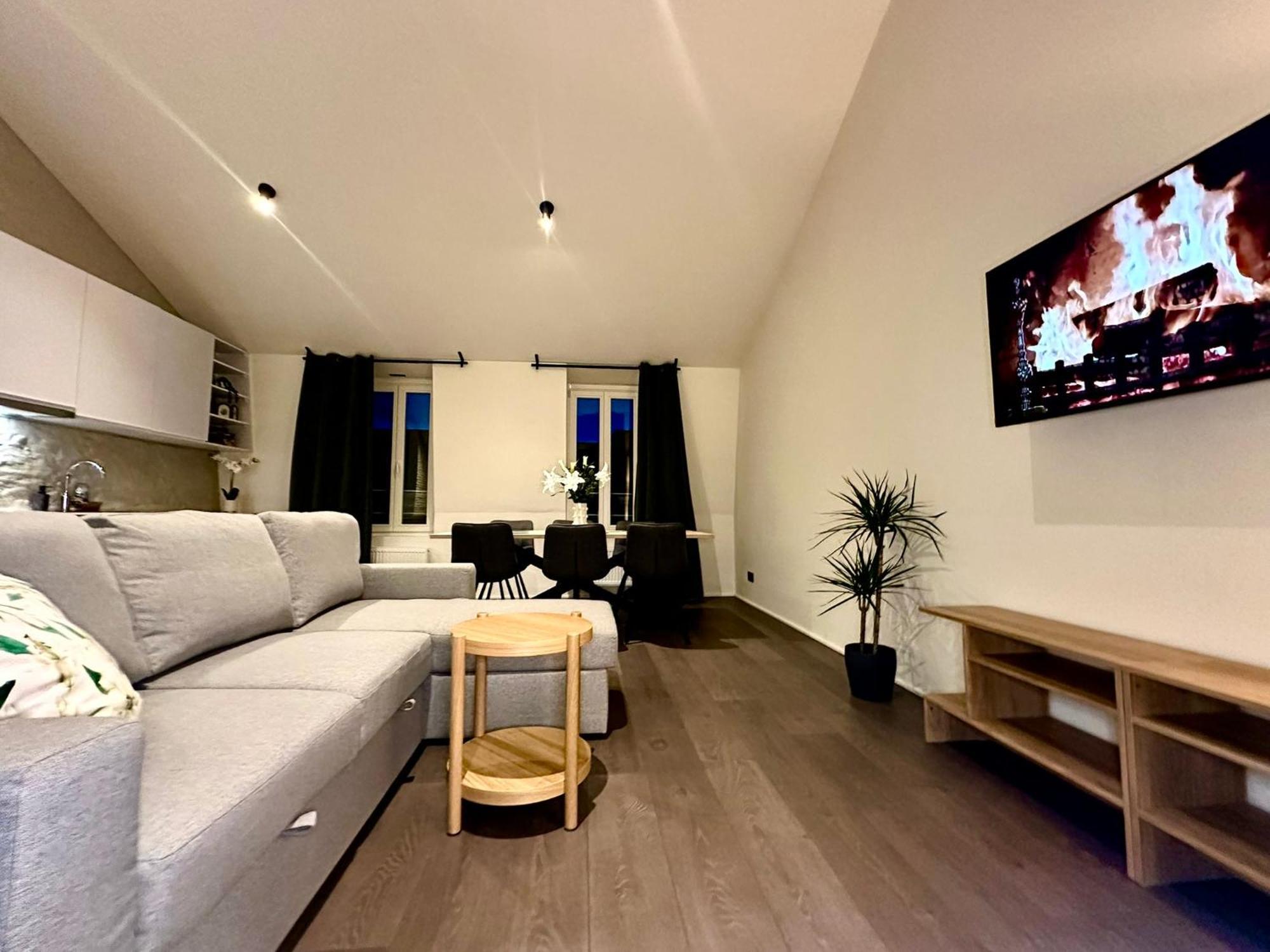 Luxury Suites Princess By Rikas Hotels Антверпен Экстерьер фото
