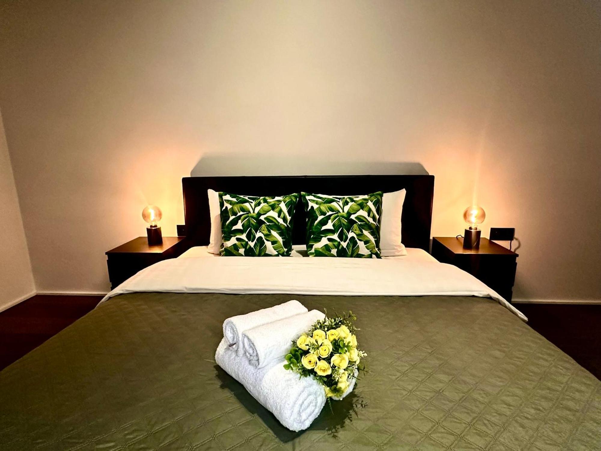 Luxury Suites Princess By Rikas Hotels Антверпен Экстерьер фото